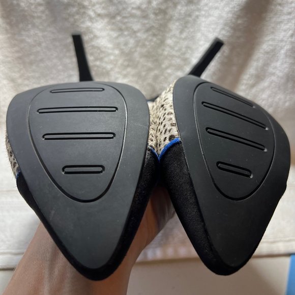 LuLu Townsend Heels-Animal Pring Pump-4" heels-blue stripe-8.5 Medium - Picture 12 of 13